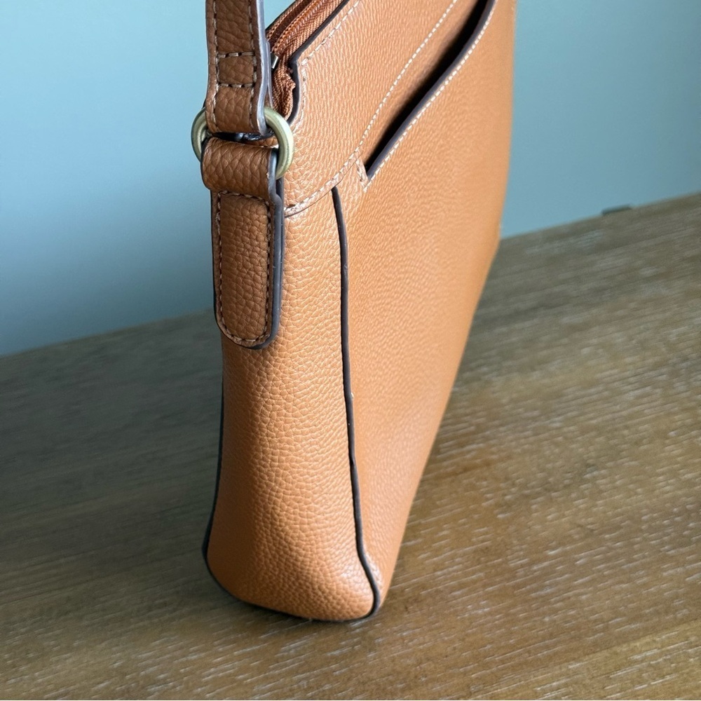 St. John's Bay Quincy Crossbody Bag - Picture 4 of 9